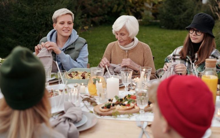 rozmowa z nastoletnim dzieckiem, jak porozumieć się z nastolatkiem