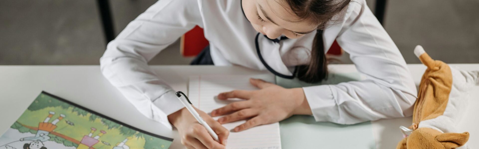 Poziom znajomości języka angielskiego zależy od tego, ile dziecko poświęca wysiłku i czasu na naukę.