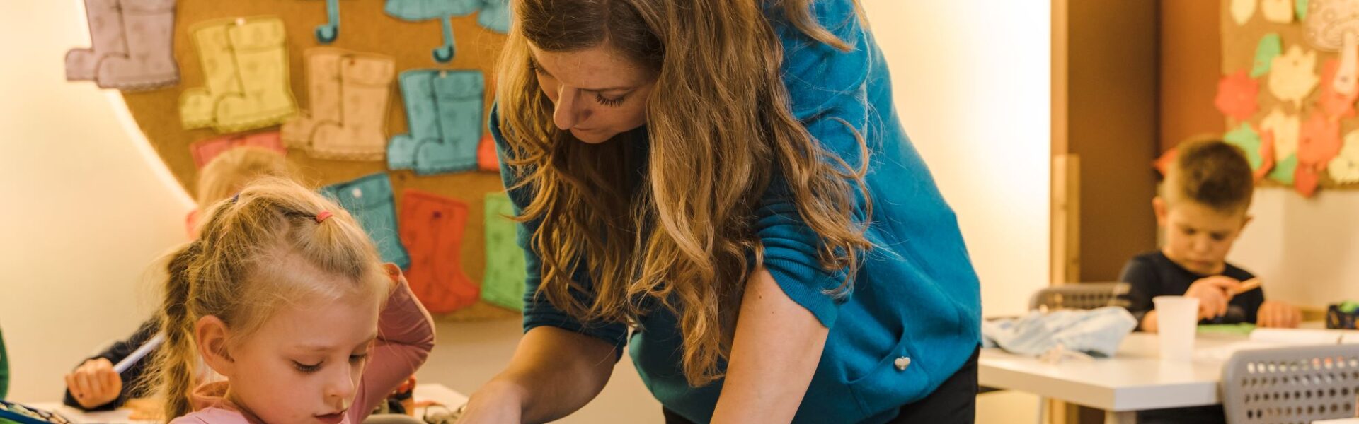 Ile kosztuje angielski dla dzieci miesięcznie i rocznie?