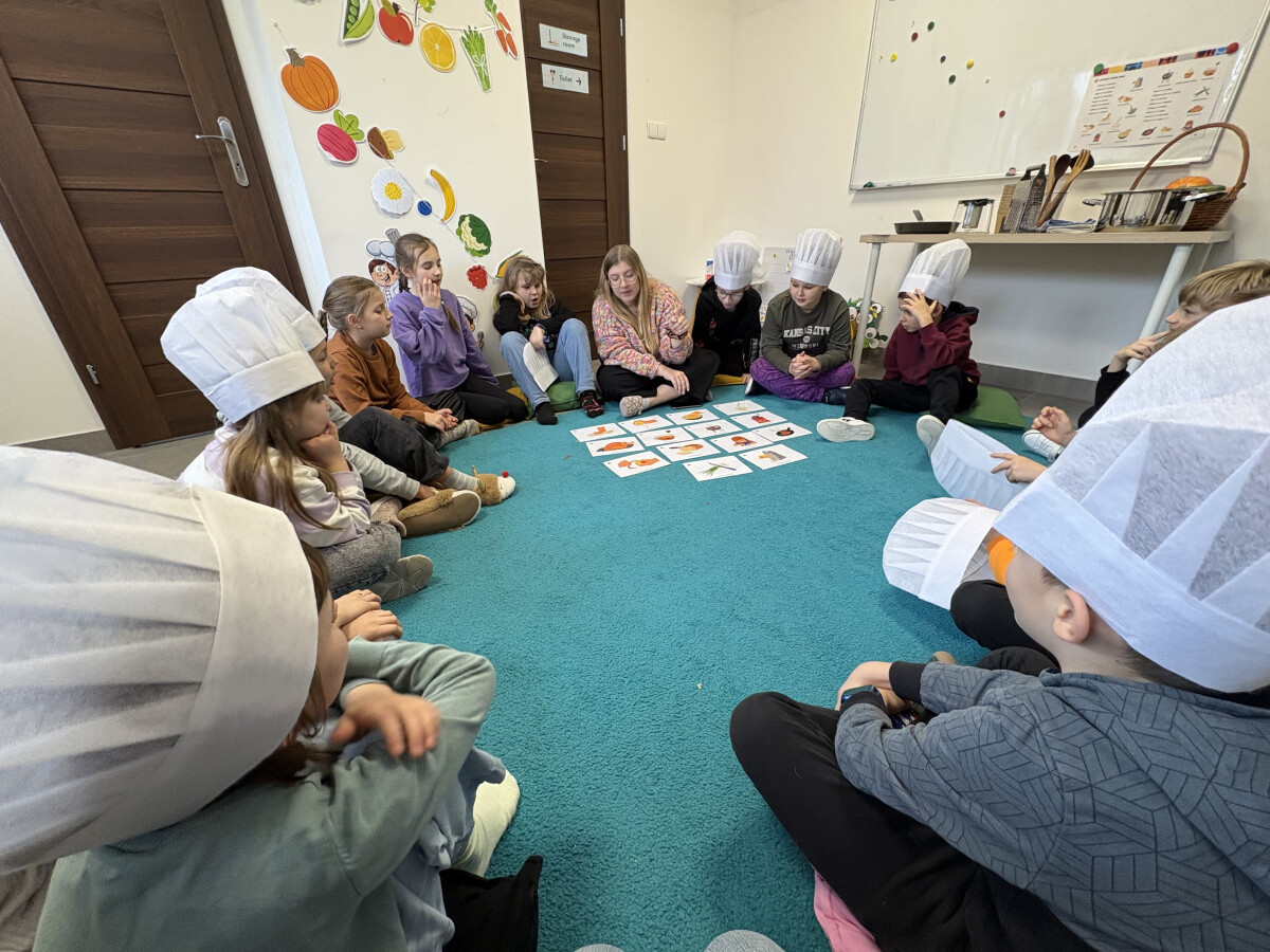 Early Stage Kitchen Action 2 10 01 2026 - 3 — kopia.jpeg