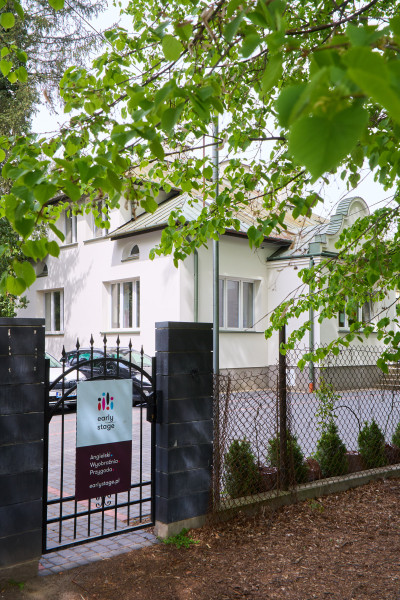 K - budynek z zewnątrz_DSC03539.jpg