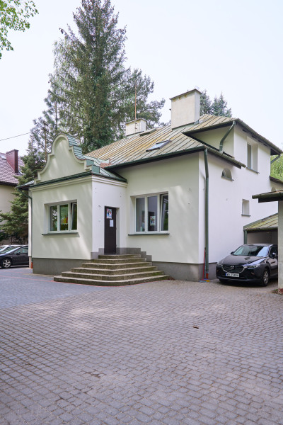 K - budynek z zewnątrz_DSC03533.jpg