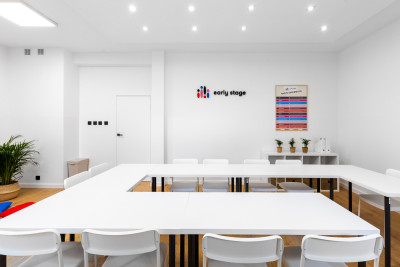 FirmaWKadrze_Early Stage_SM-1.jpg