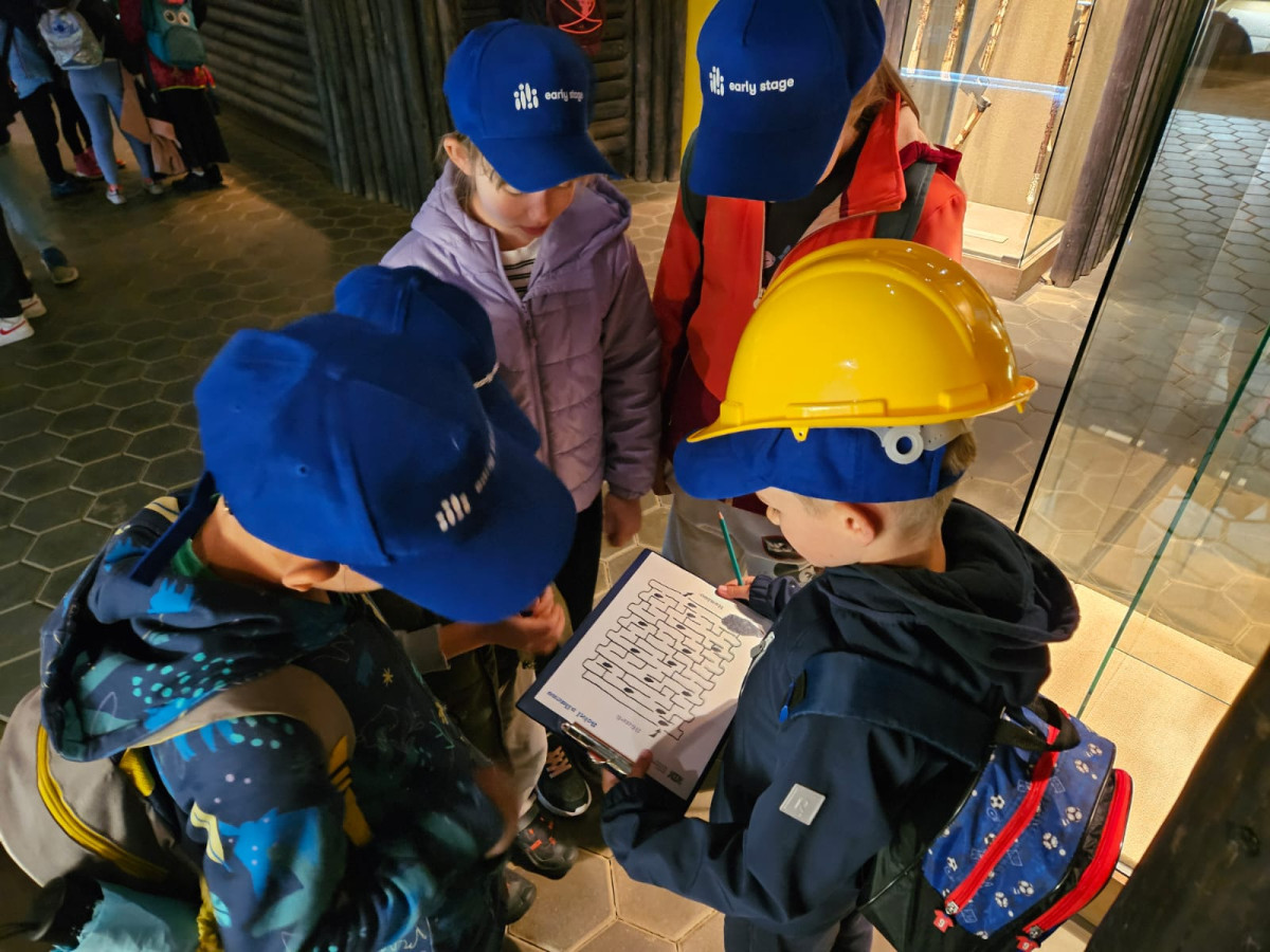 widac tylko czapki, dodać.jpg